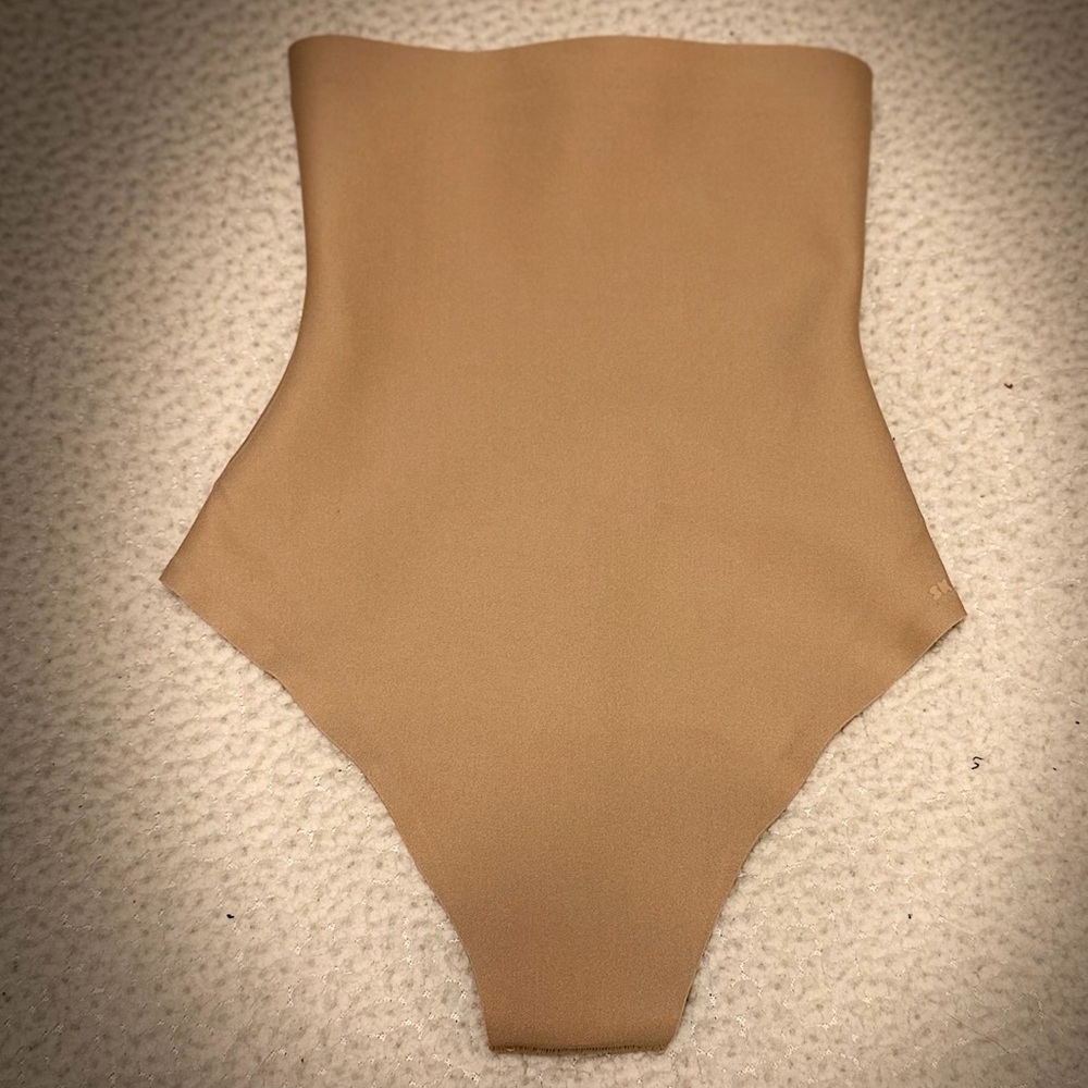 SKIMS SCULPT HIGH-WAISTED THONG